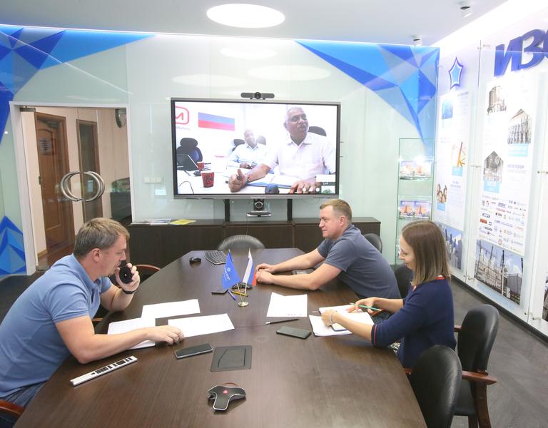 На совещаниях обсуждался самый широкий спектр текущих вопросов по обеспечению планового запуска производства на совместном предприятии «Масса — Изолятор — Мехру»